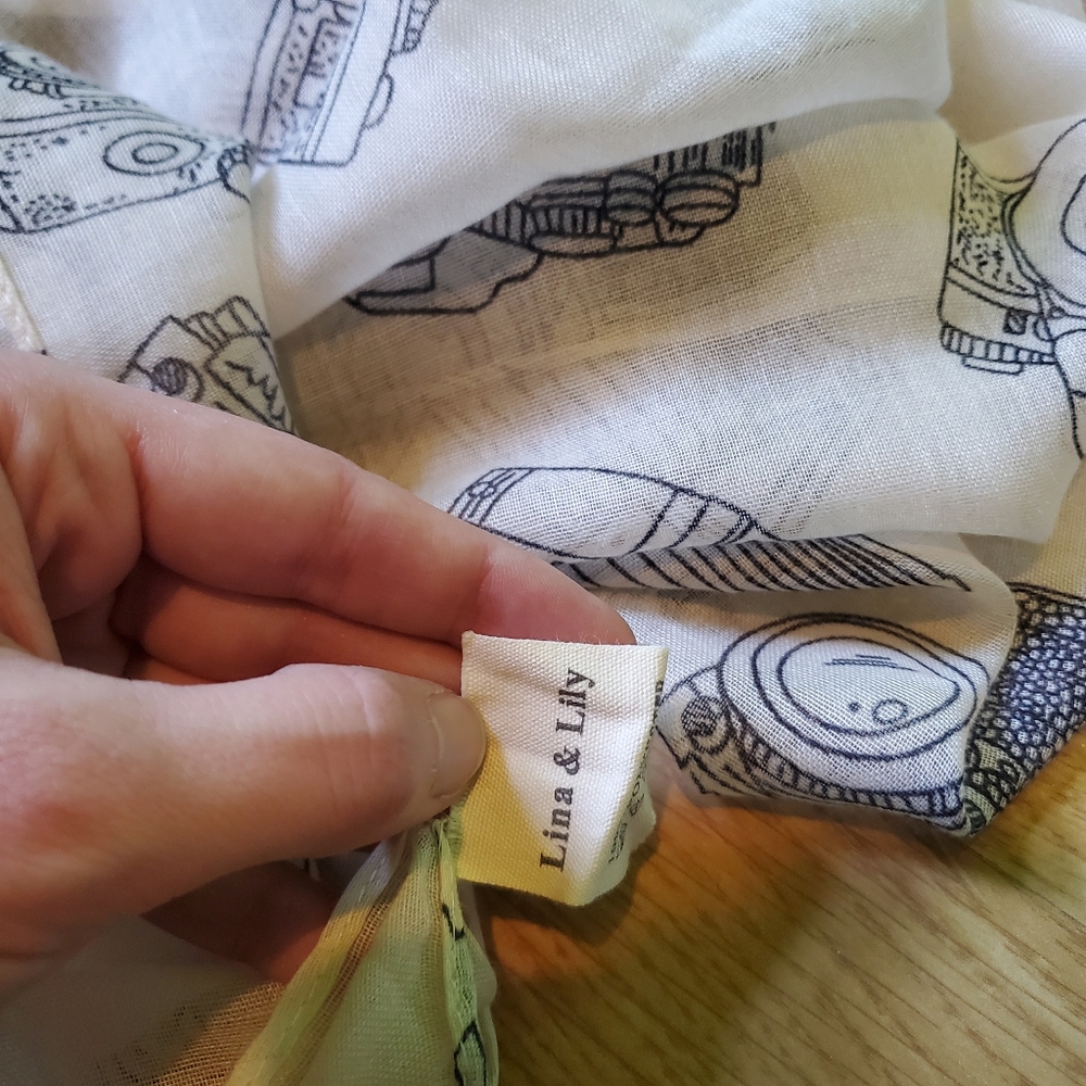 Lina & Lily Camera Print Infinity Scarf Cream&Black - Picture 3 of 3
